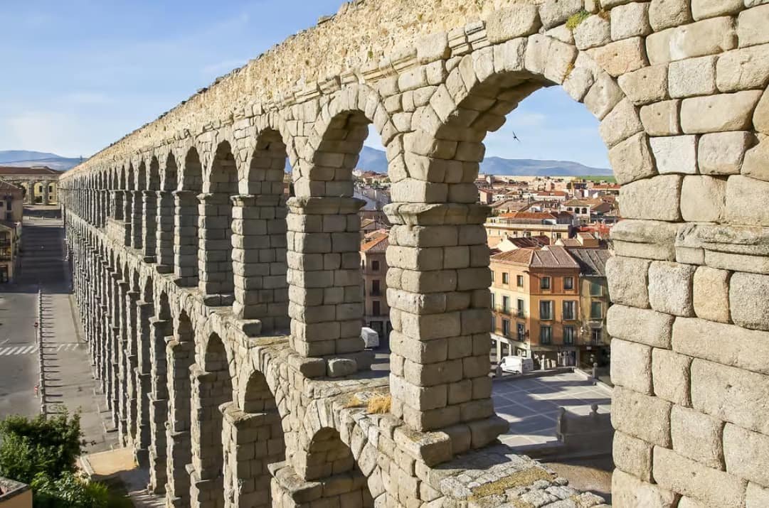 Excursión de Día Completo a Segovia y Toledo desde Madrid